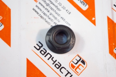 3903210 Гайка (с фланцем) крепления опоры натяжителя ремня, крепления генератора, компрессора воздушного NUT HEXAGON FLANGE Cummins ISX15, 6BT, QSB6.7, QSC8.3, ISLe8.9, QSL9